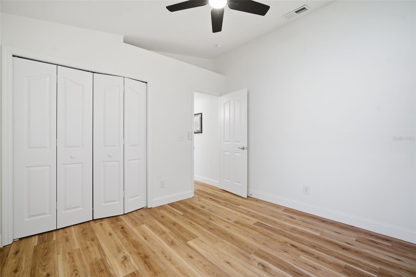 Image 27 of 38 For 4406 River Overlook Drive