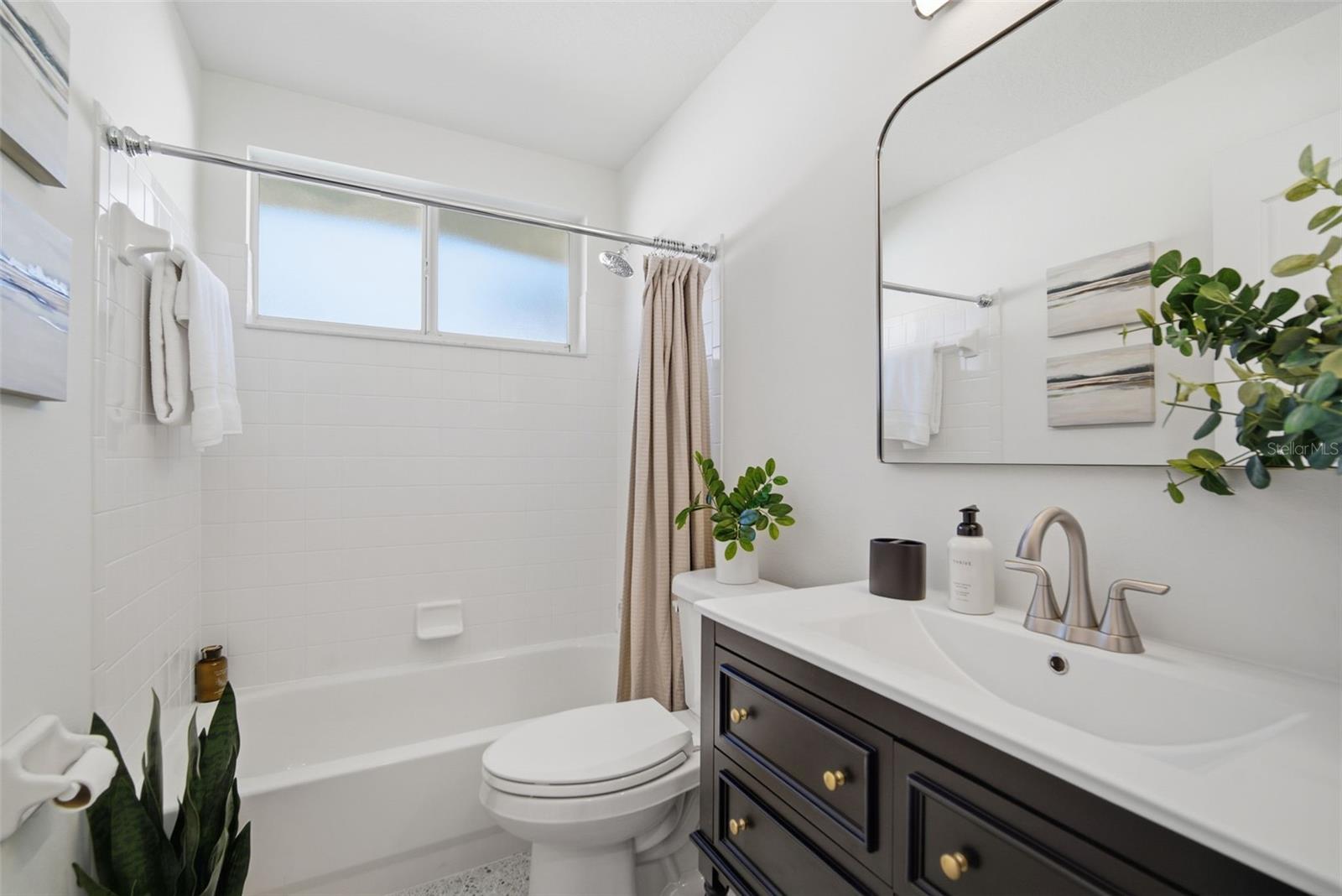 Image 28 of 38 For 4406 River Overlook Drive