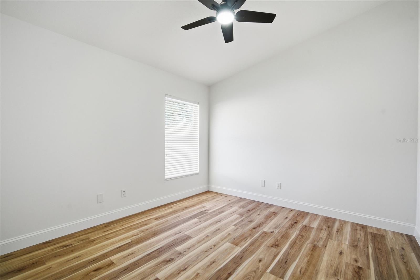 Image 29 of 38 For 4406 River Overlook Drive