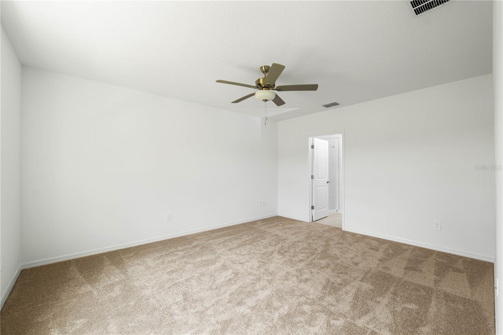 Image 12 of 41 For 11517 Radiant Shore Loop