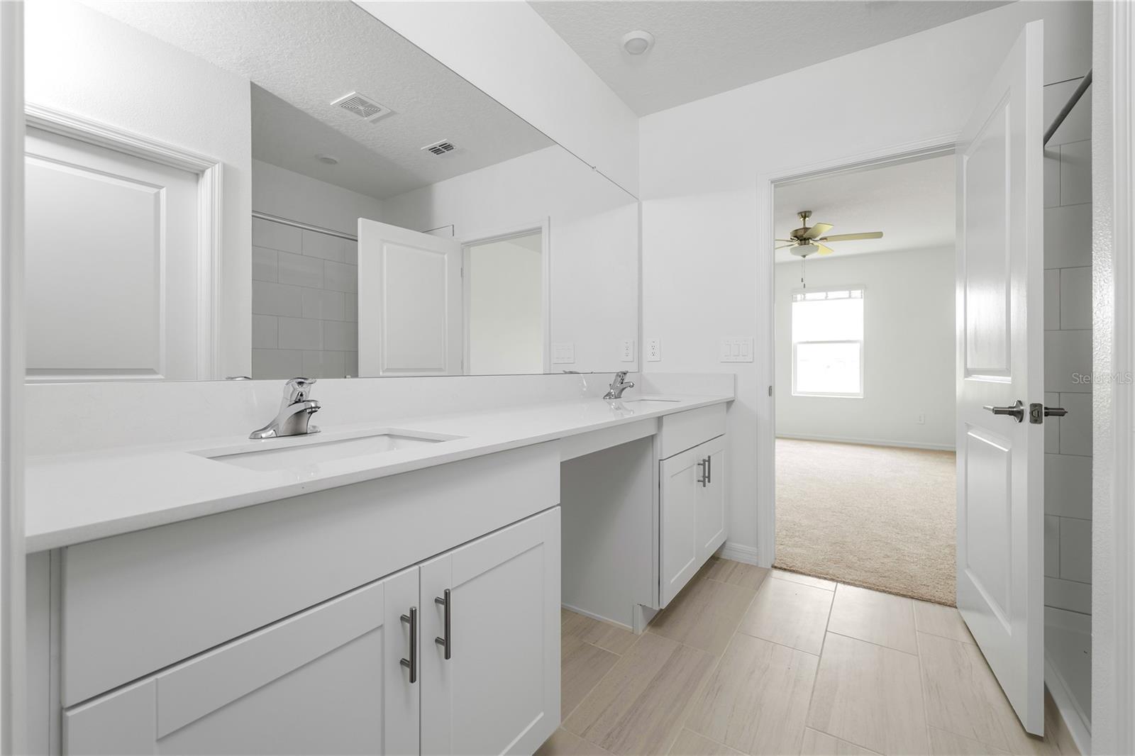 Image 14 of 41 For 11517 Radiant Shore Loop