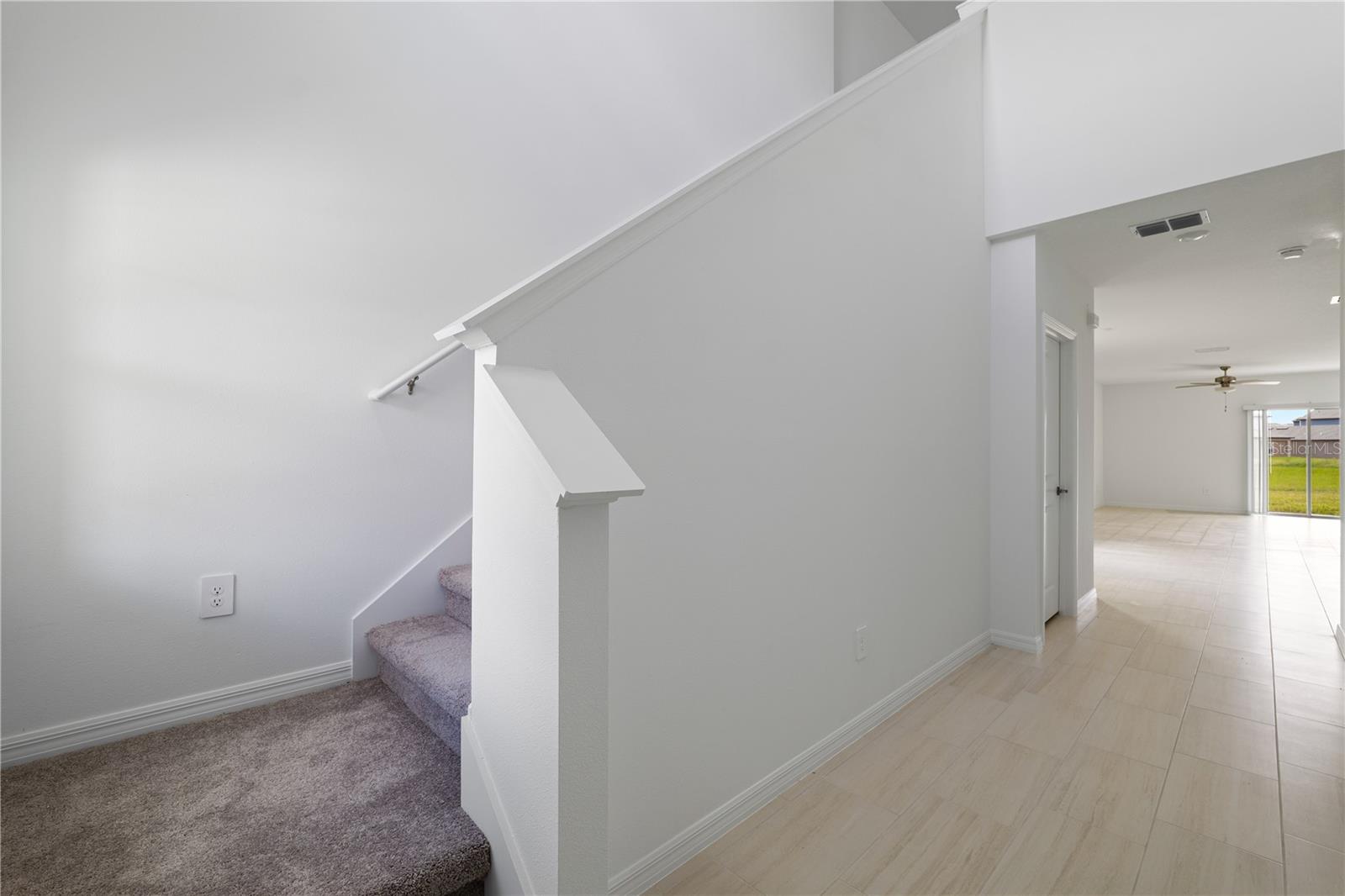 Image 17 of 41 For 11517 Radiant Shore Loop