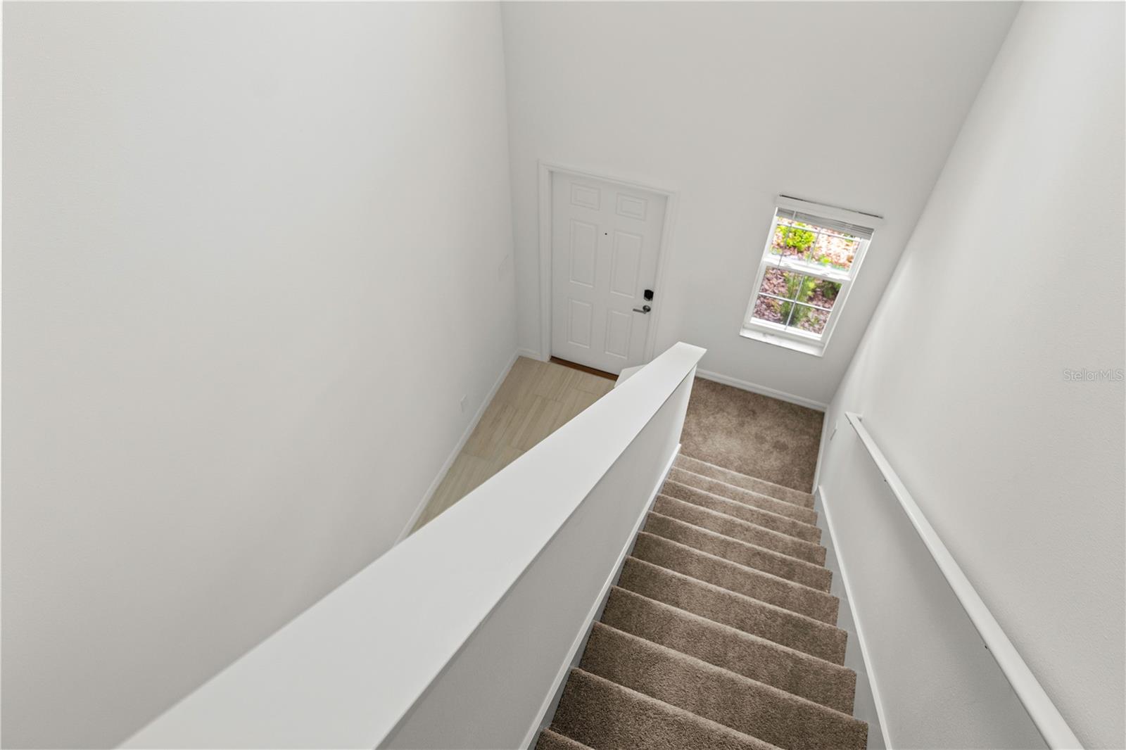 Image 18 of 41 For 11517 Radiant Shore Loop