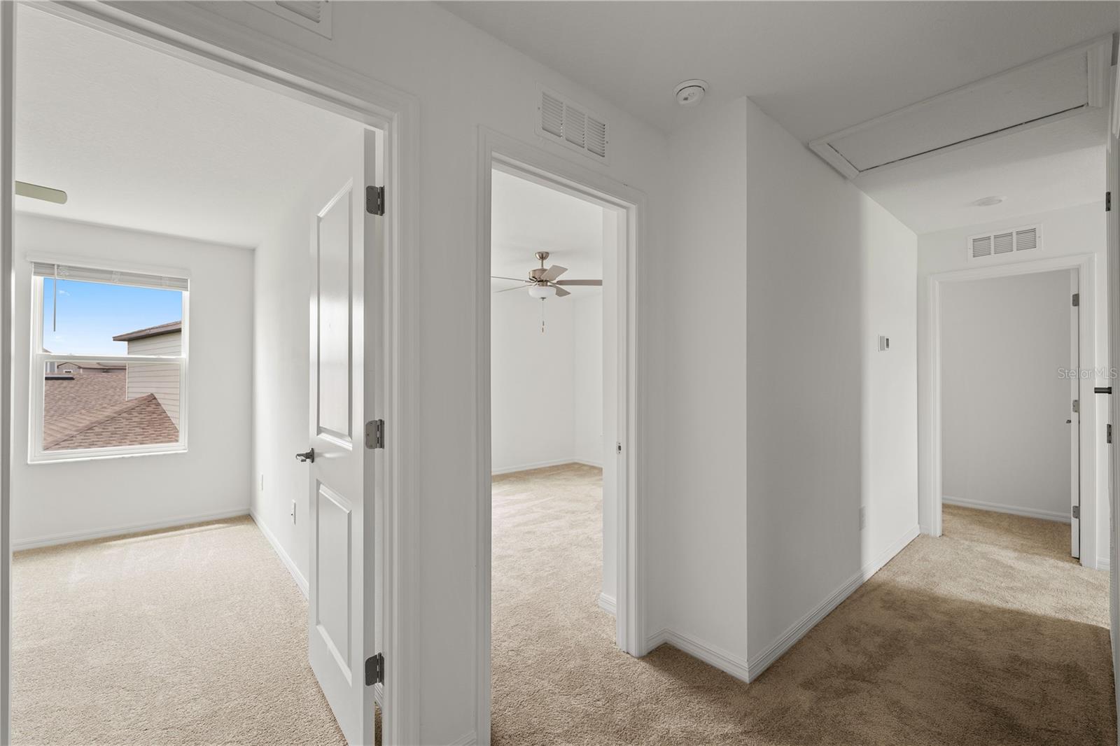 Image 25 of 41 For 11517 Radiant Shore Loop