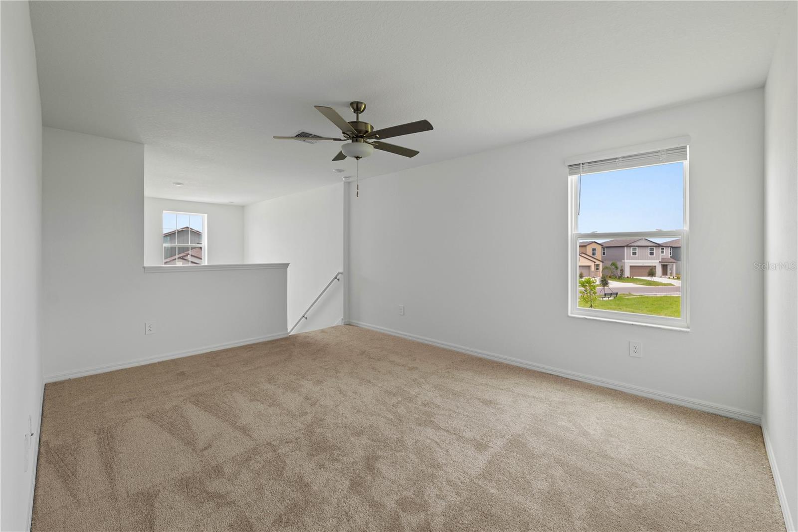 Image 30 of 41 For 11517 Radiant Shore Loop