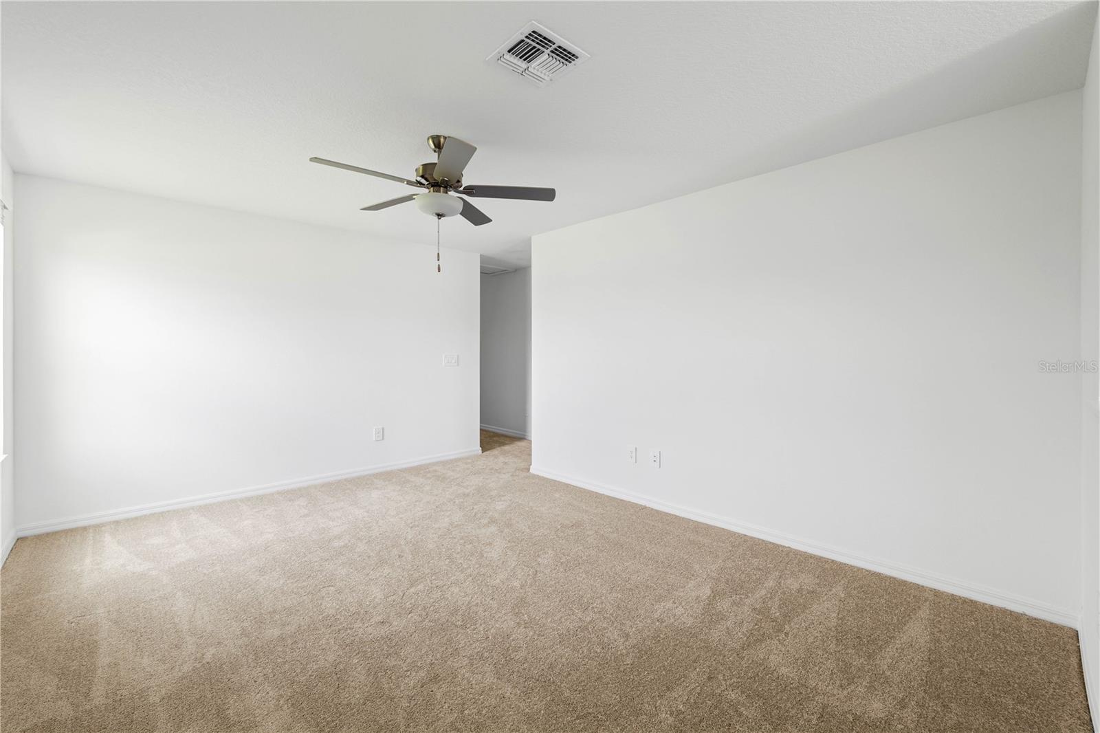 Image 31 of 41 For 11517 Radiant Shore Loop