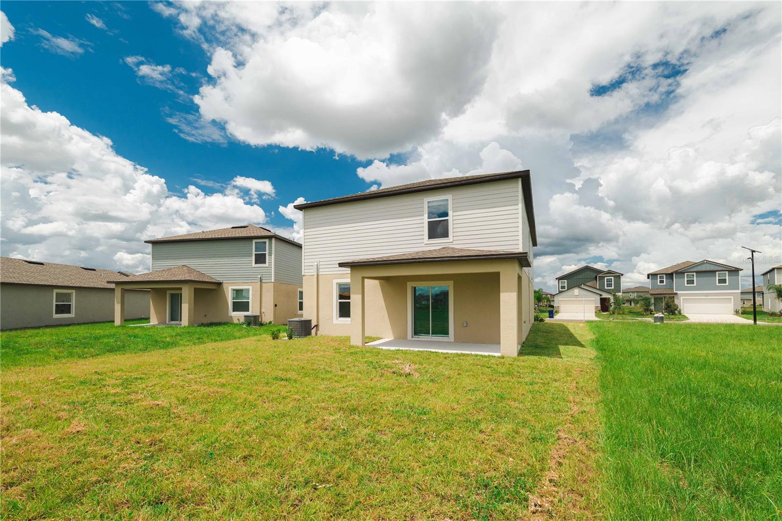 Image 37 of 41 For 11517 Radiant Shore Loop