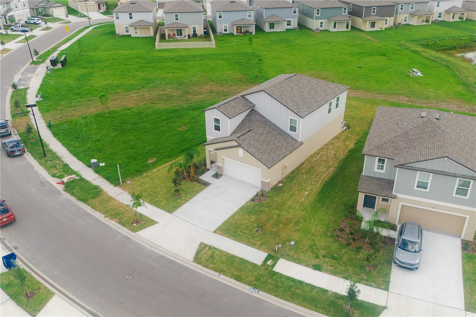 Image 39 of 41 For 11517 Radiant Shore Loop