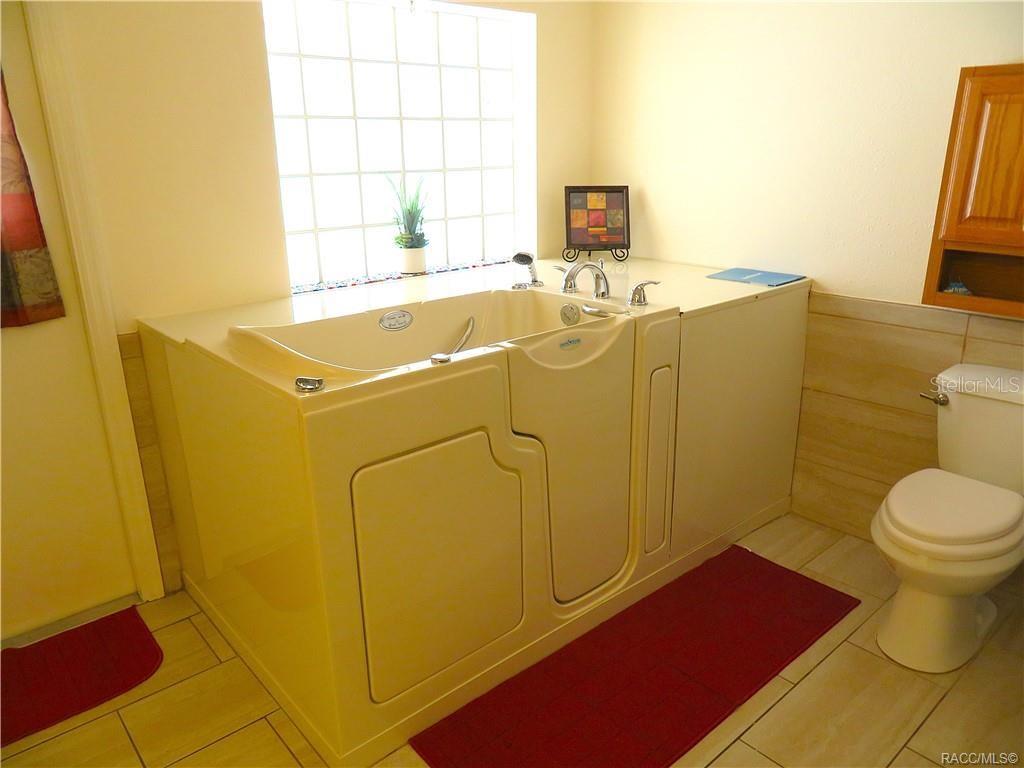 Image 10 of 41 For 3002 Rose Avenue