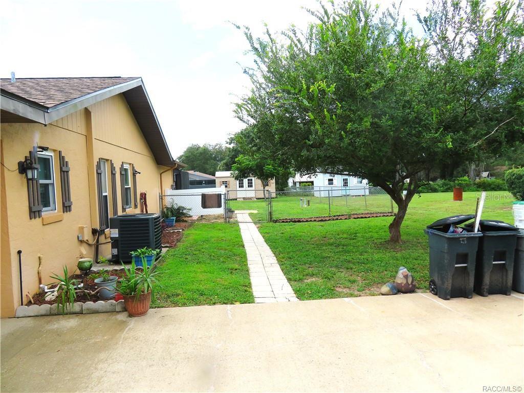 Image 18 of 41 For 3002 Rose Avenue