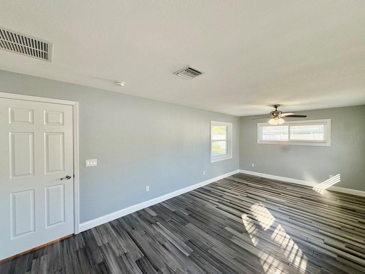 Image 16 of 30 For 1201 86th Avenue N