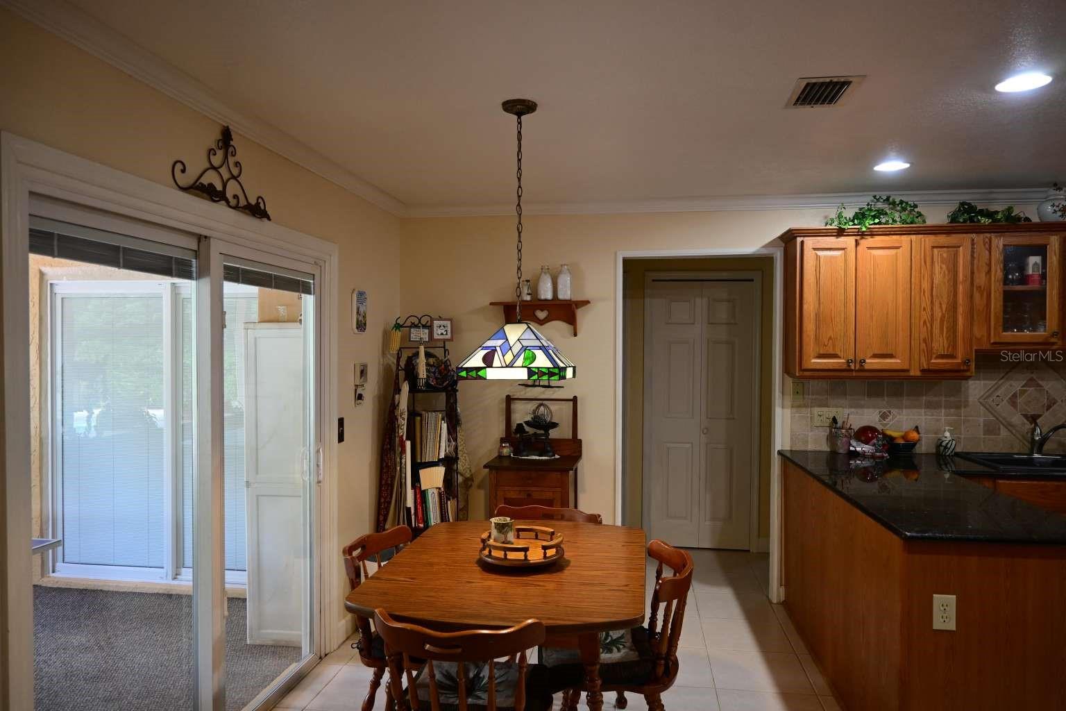 Image 11 of 24 For 7920 Dunstable Circle