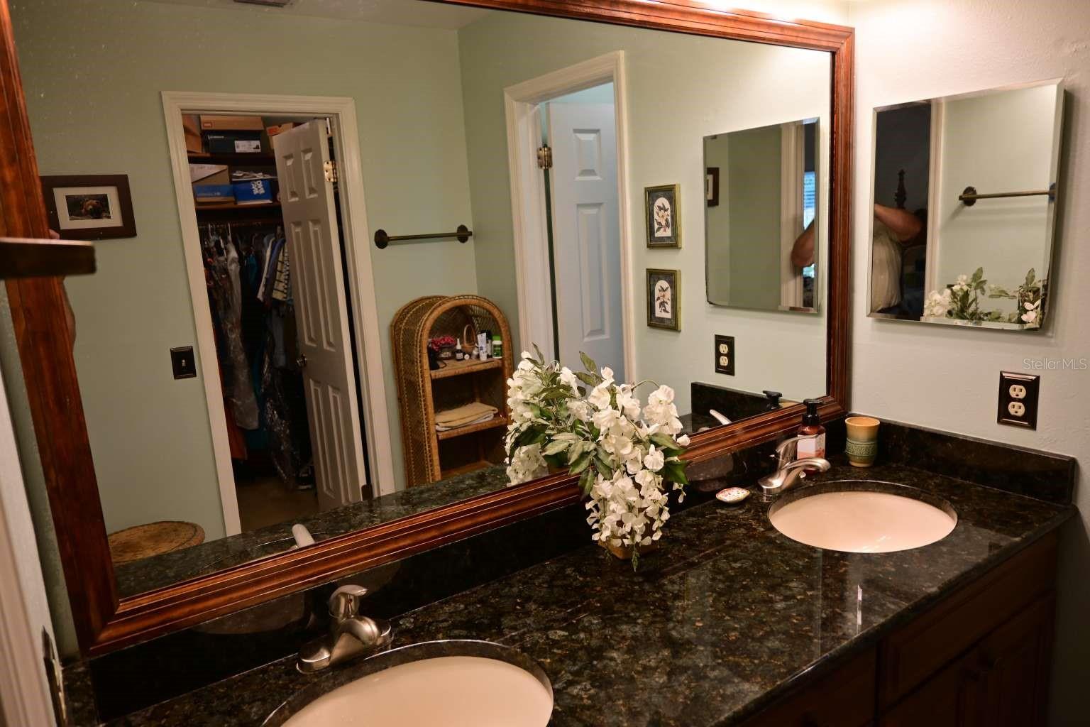 Image 14 of 24 For 7920 Dunstable Circle