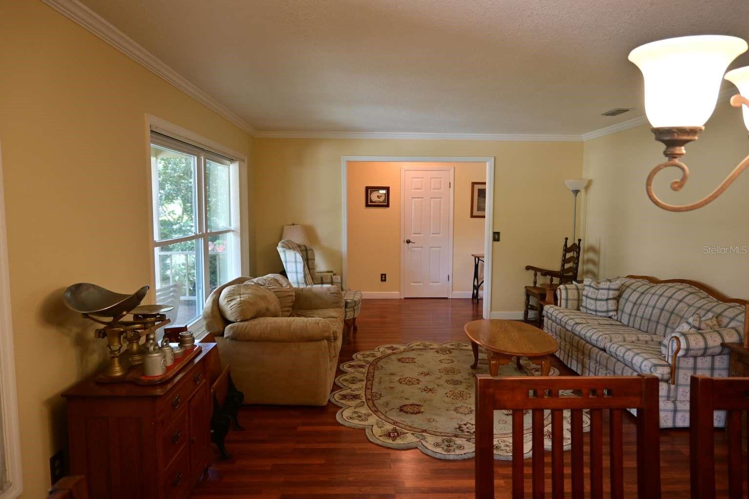 Image 5 of 24 For 7920 Dunstable Circle