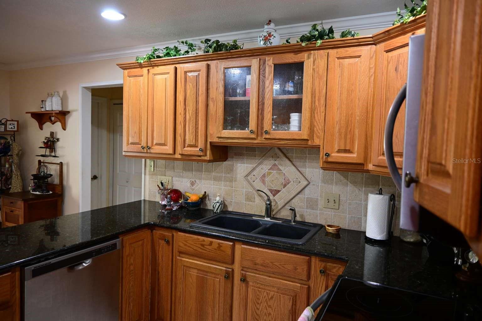 Image 8 of 24 For 7920 Dunstable Circle