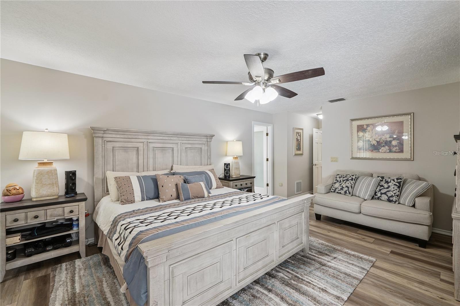 Image 33 of 72 For 4603 Lake In The Woods Drive