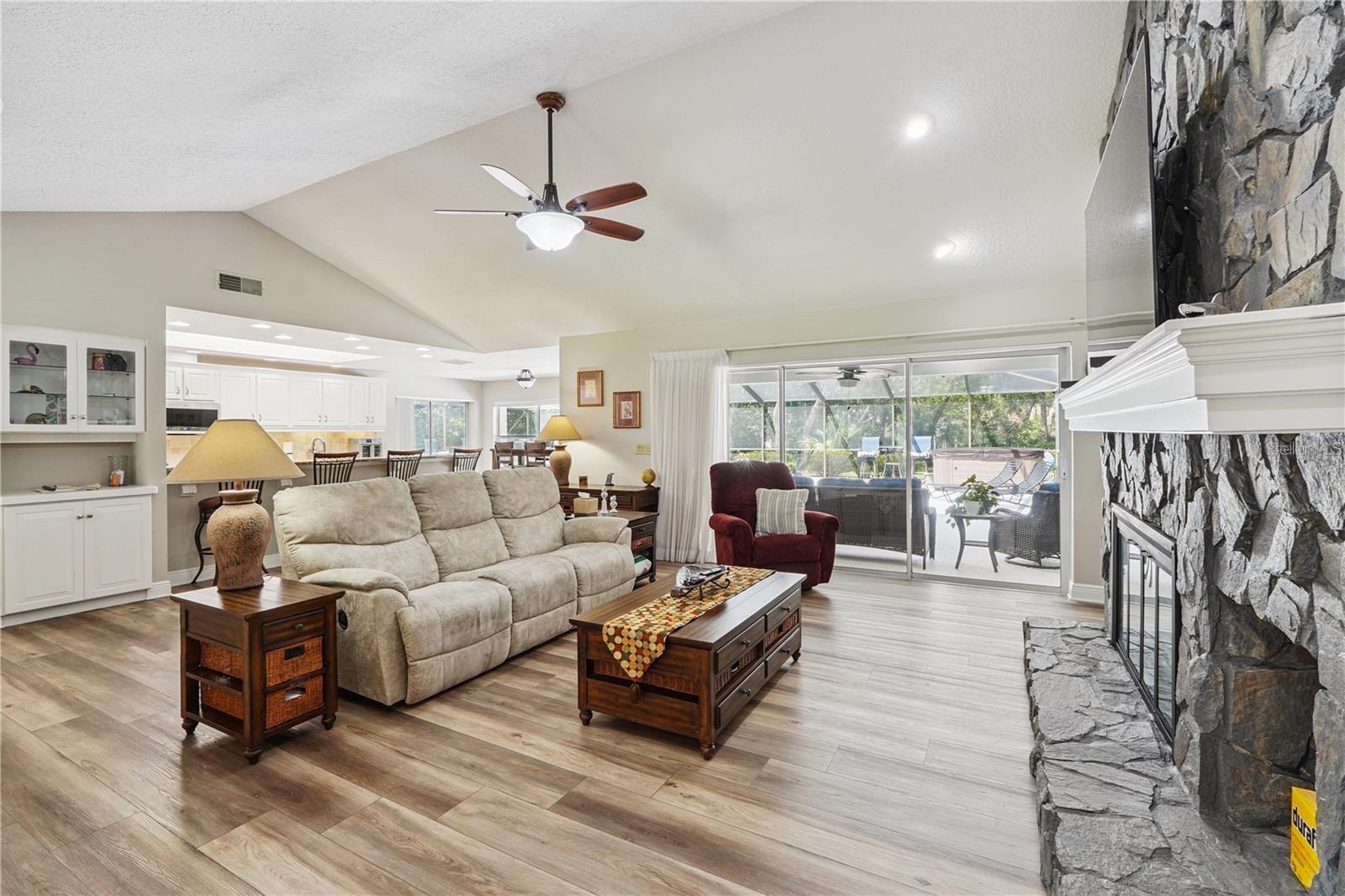 Image 7 of 72 For 4603 Lake In The Woods Drive