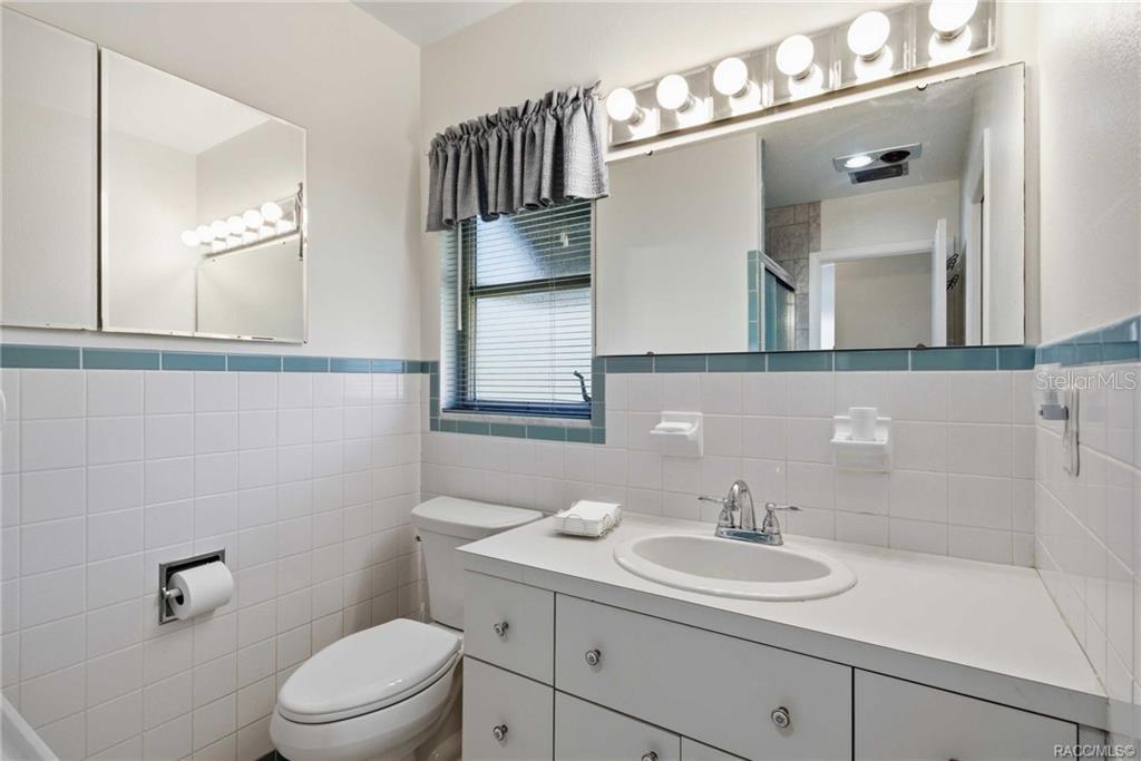 Image 10 of 37 For 8709 Sandpiper Drive