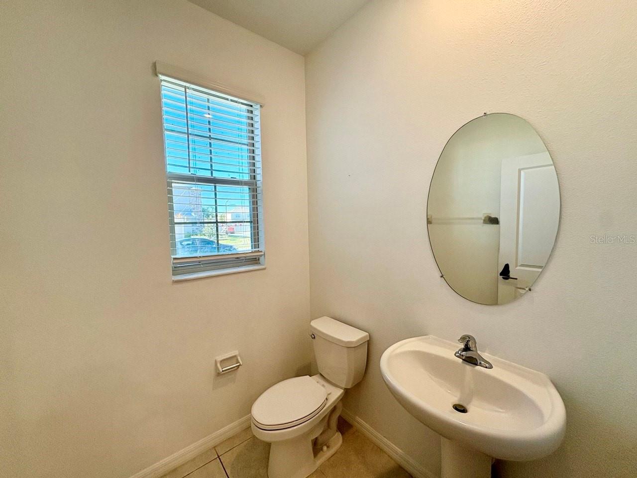 Image 10 of 28 For 14302 Editors Note Street