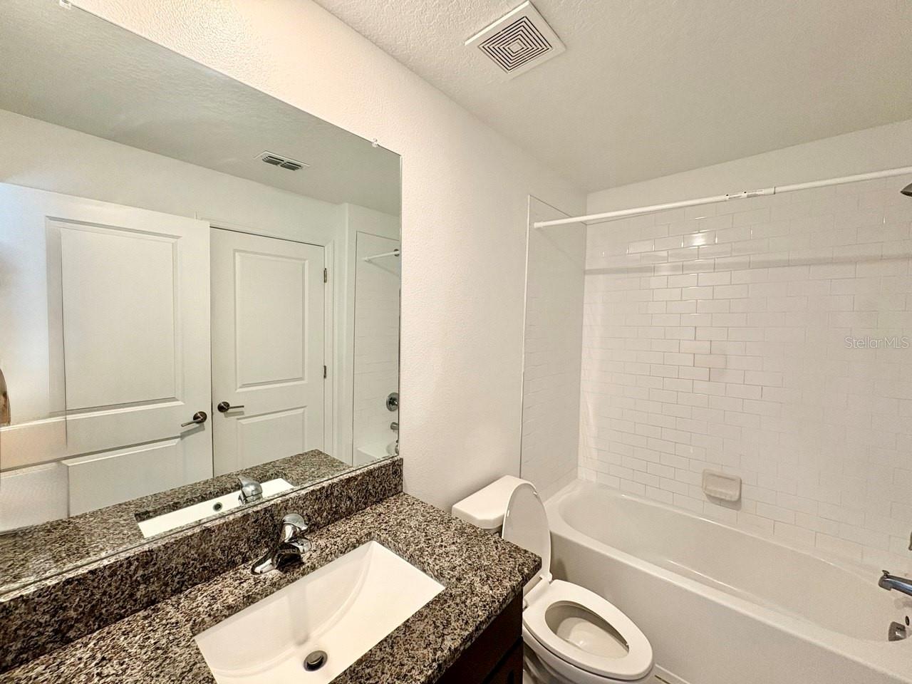 Image 15 of 28 For 14302 Editors Note Street