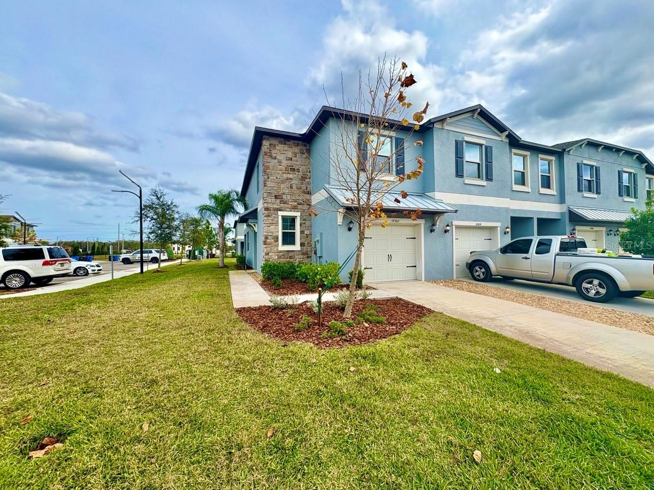 Image 2 of 28 For 14302 Editors Note Street