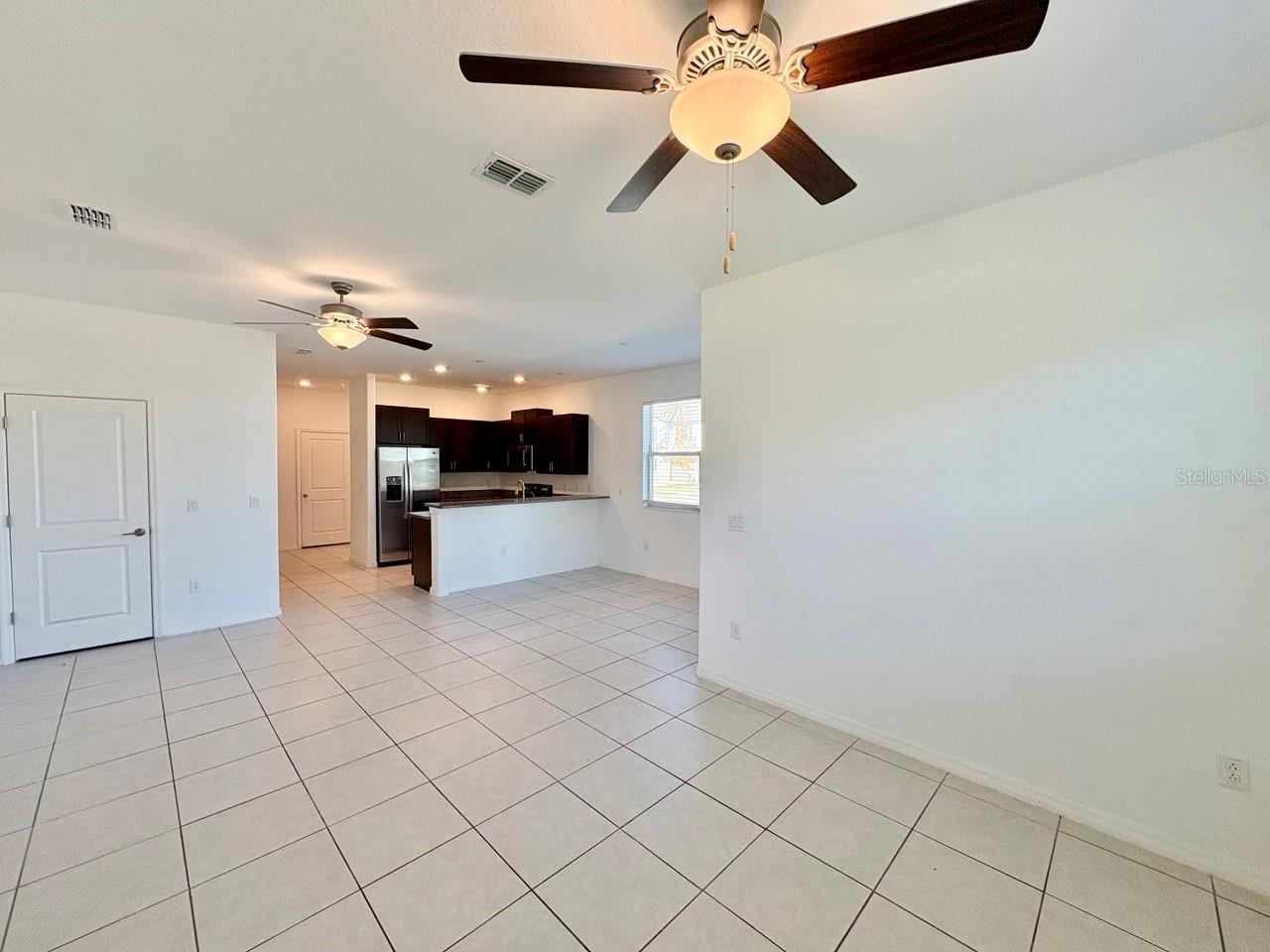 Image 4 of 28 For 14302 Editors Note Street