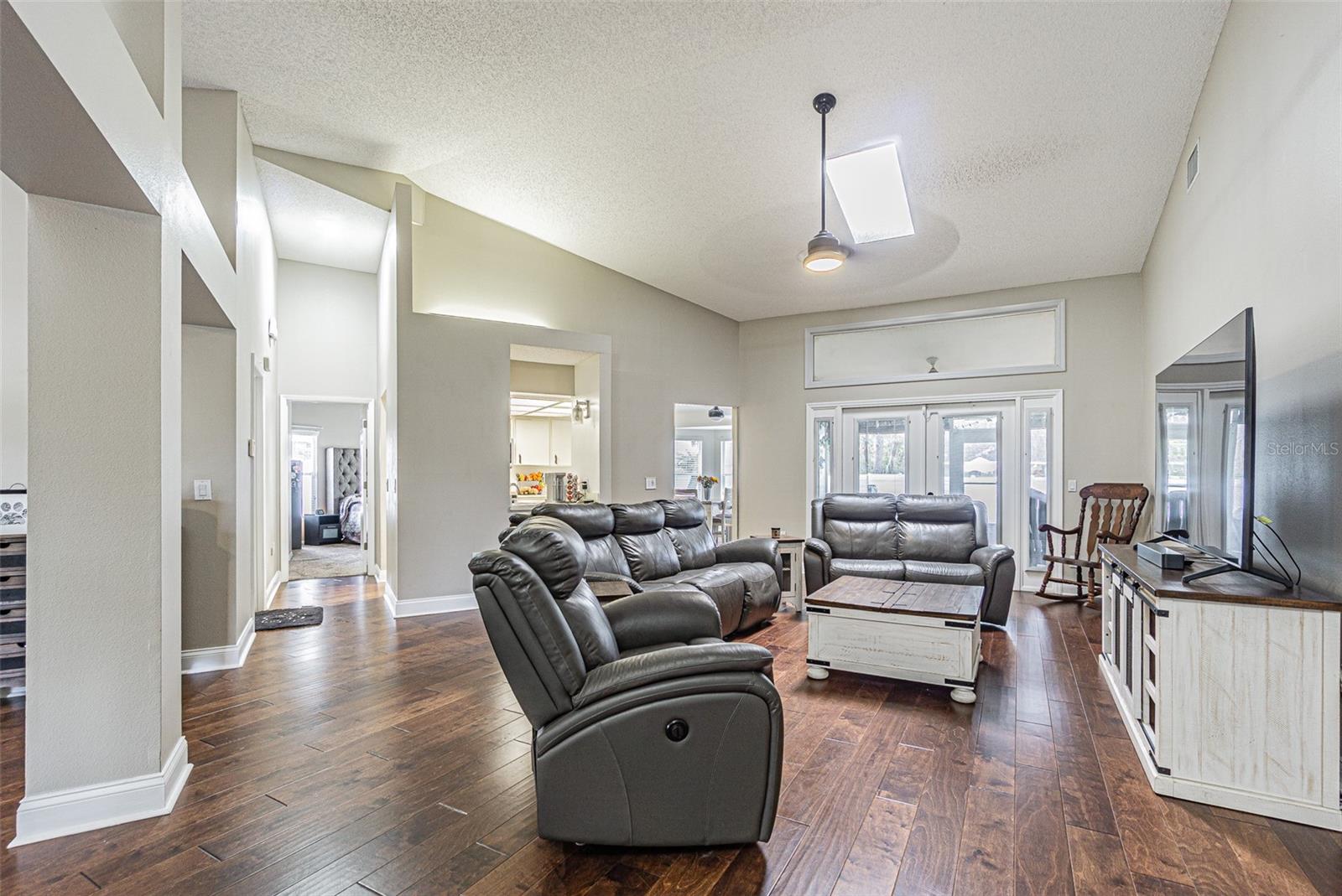 Image 7 of 41 For 7708 Merrily Way