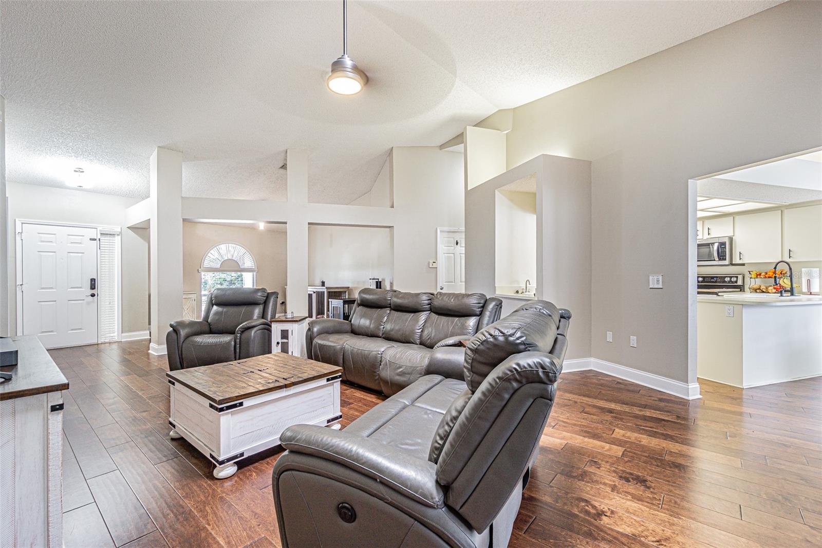 Image 8 of 41 For 7708 Merrily Way