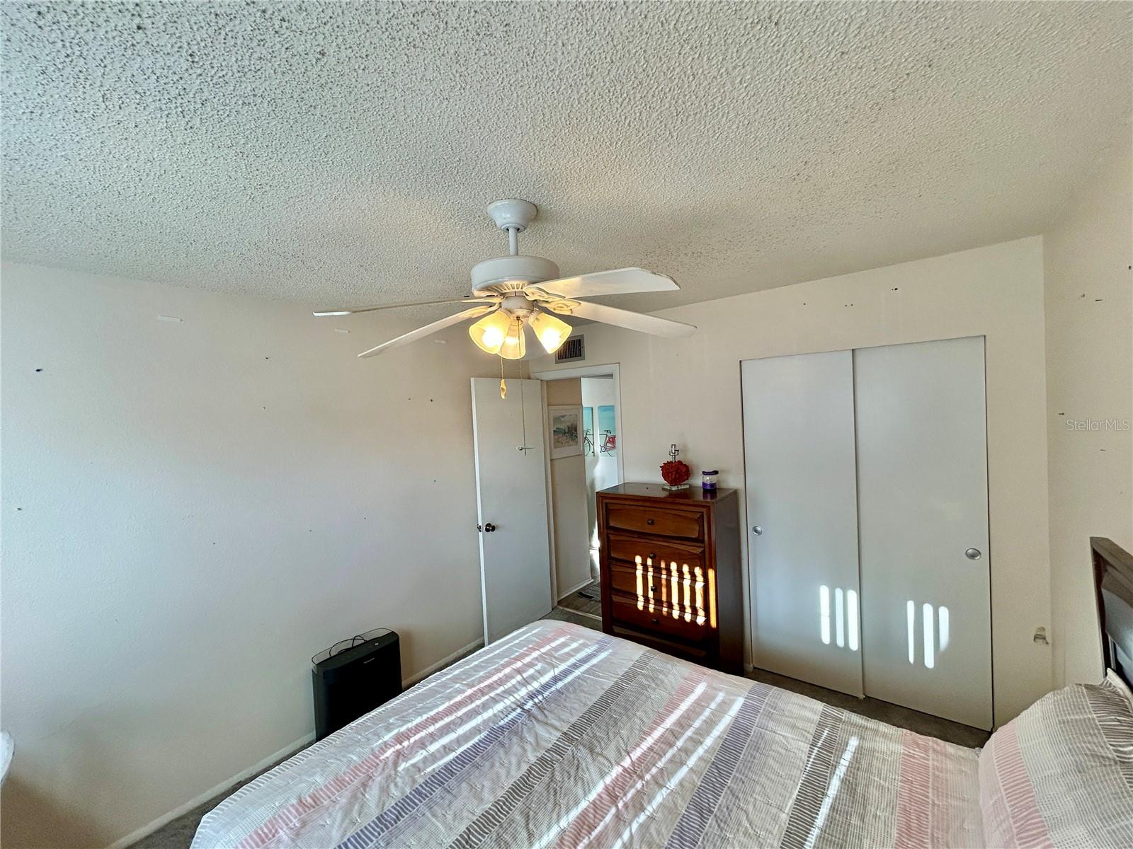 Image 25 of 50 For 2360 Irish Lane 46