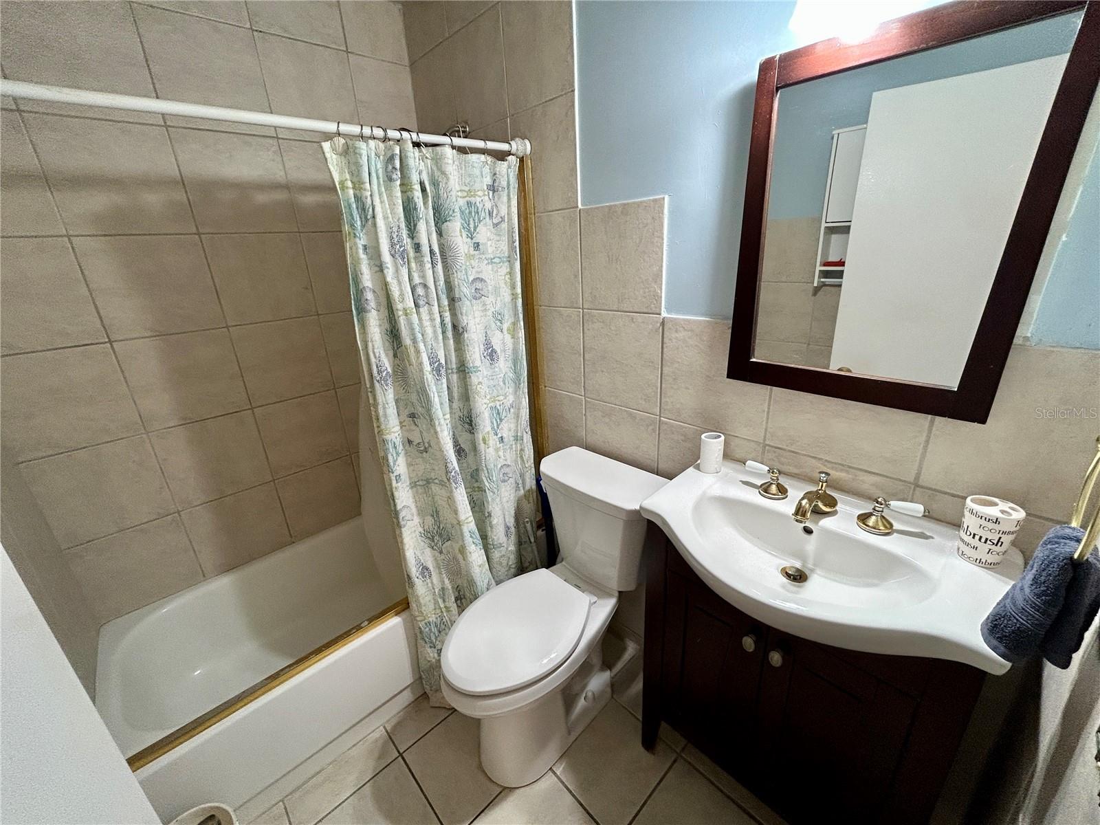 Image 27 of 50 For 2360 Irish Lane 46