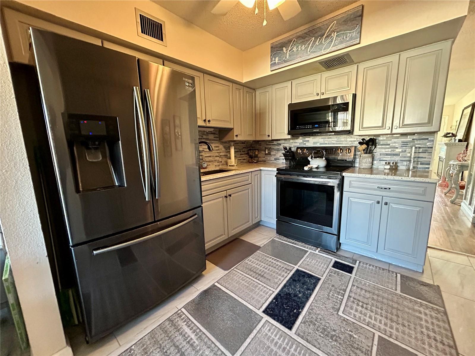 Image 9 of 50 For 2360 Irish Lane 46