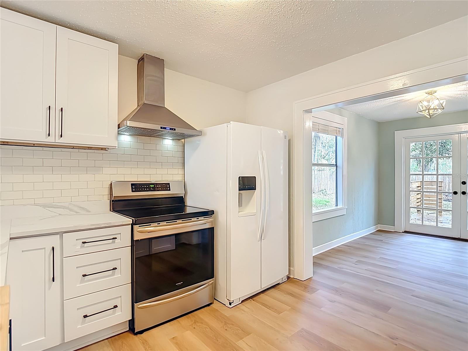 Image 11 of 39 For 2210 Idlewild Avenue