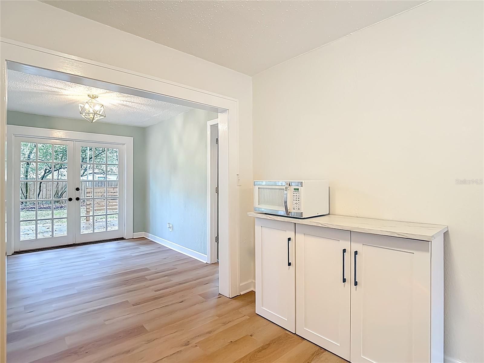 Image 12 of 39 For 2210 Idlewild Avenue