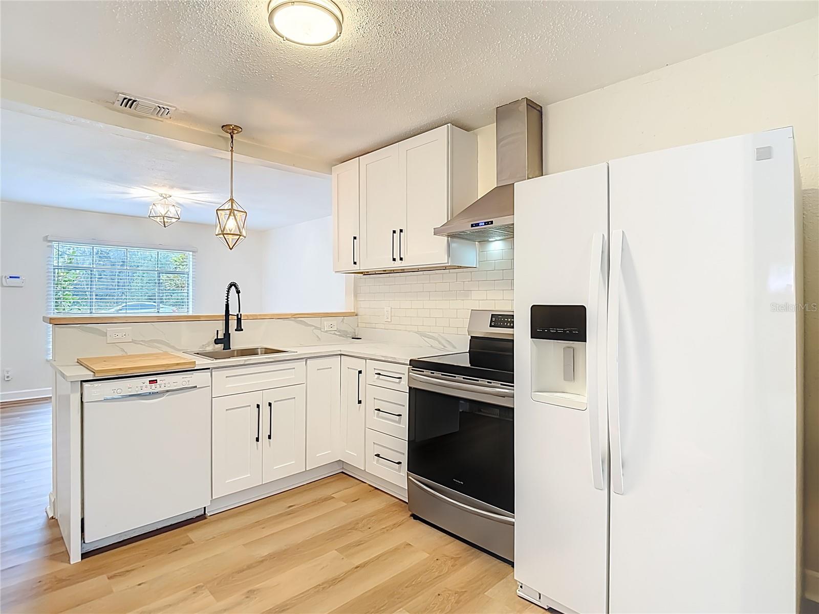 Image 15 of 39 For 2210 Idlewild Avenue