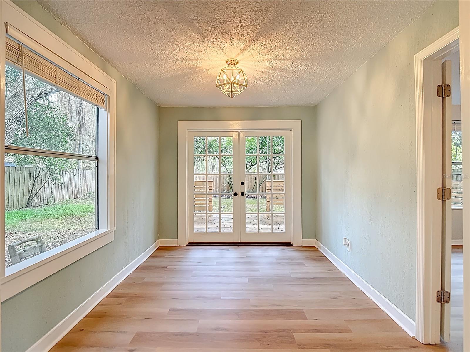 Image 16 of 39 For 2210 Idlewild Avenue