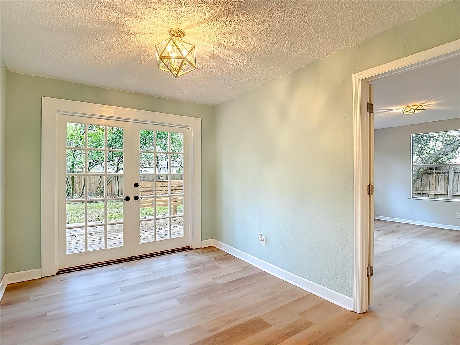 Image 17 of 39 For 2210 Idlewild Avenue