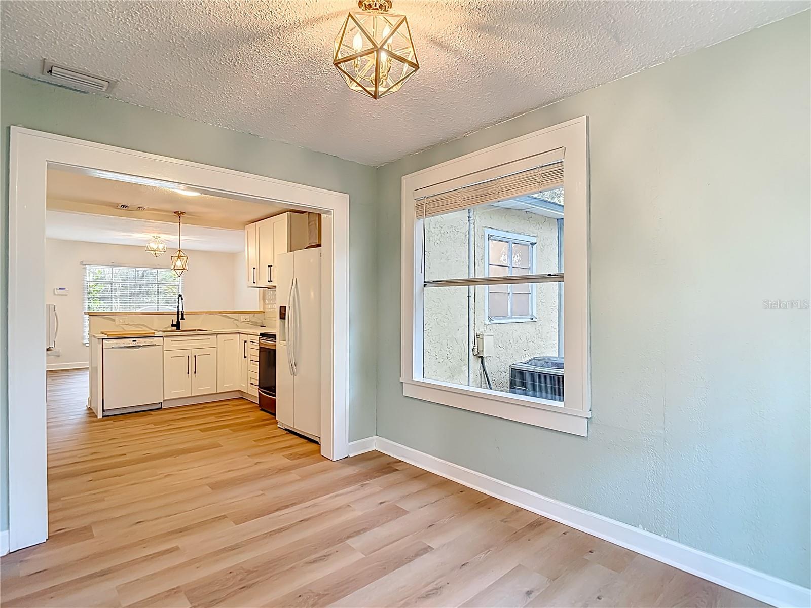 Image 19 of 39 For 2210 Idlewild Avenue