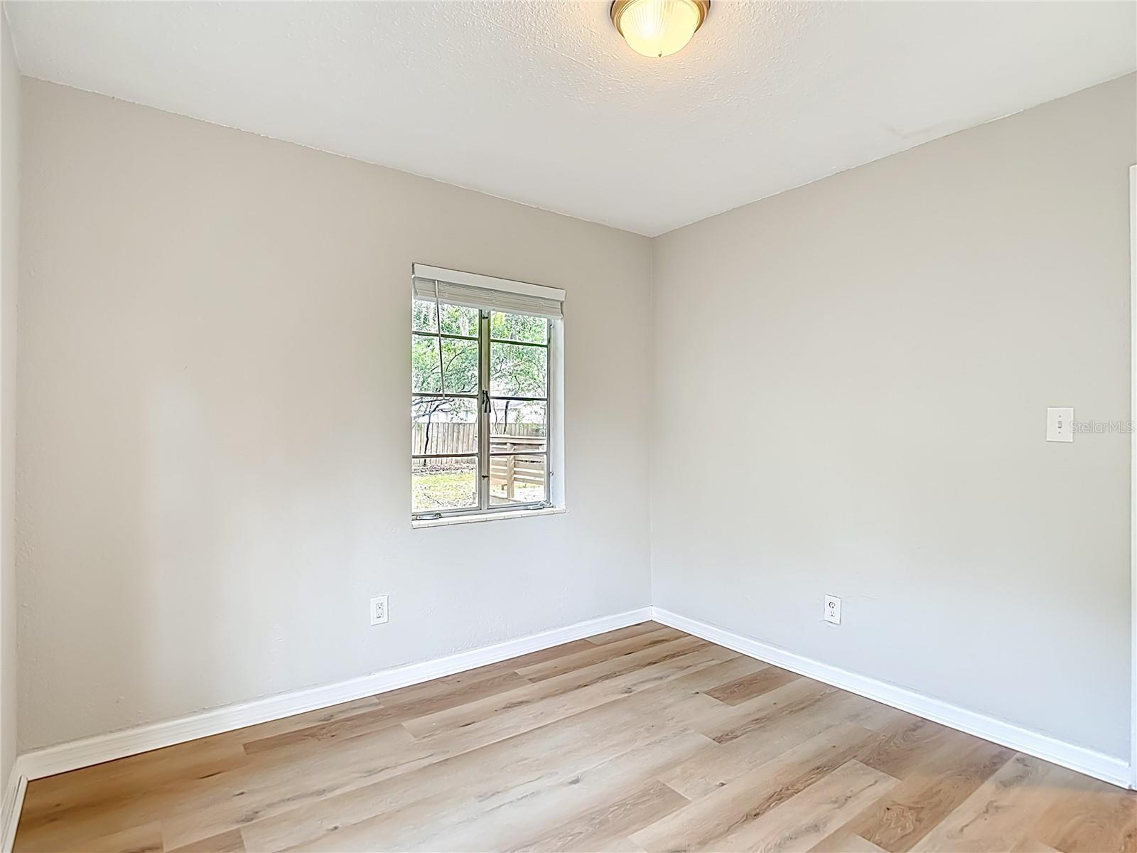 Image 27 of 39 For 2210 Idlewild Avenue