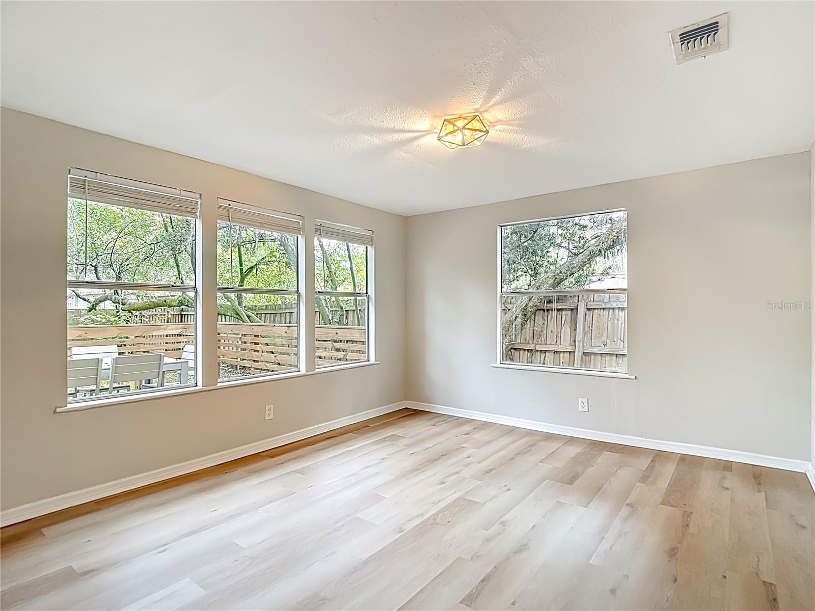 Image 30 of 39 For 2210 Idlewild Avenue