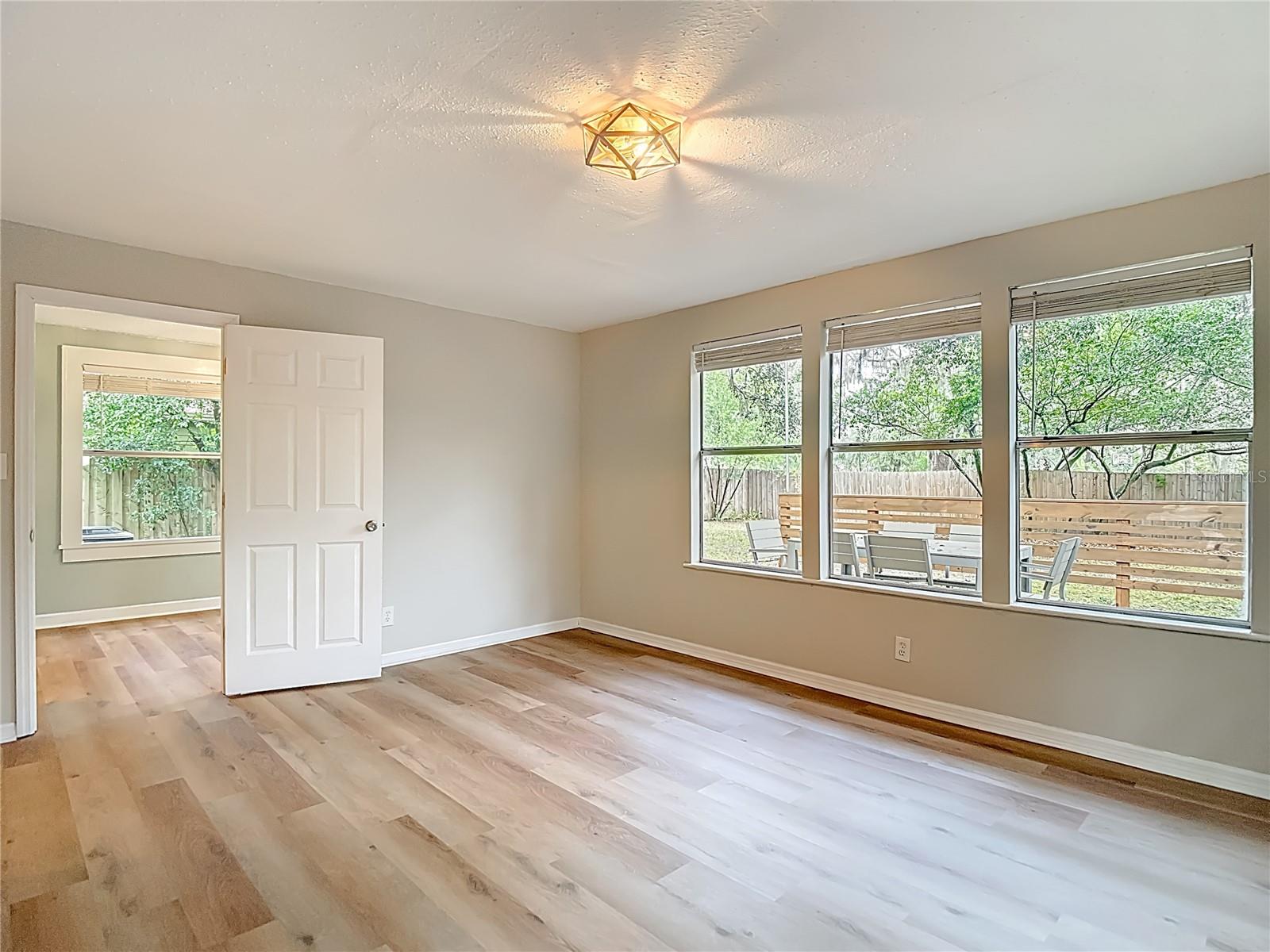 Image 33 of 39 For 2210 Idlewild Avenue