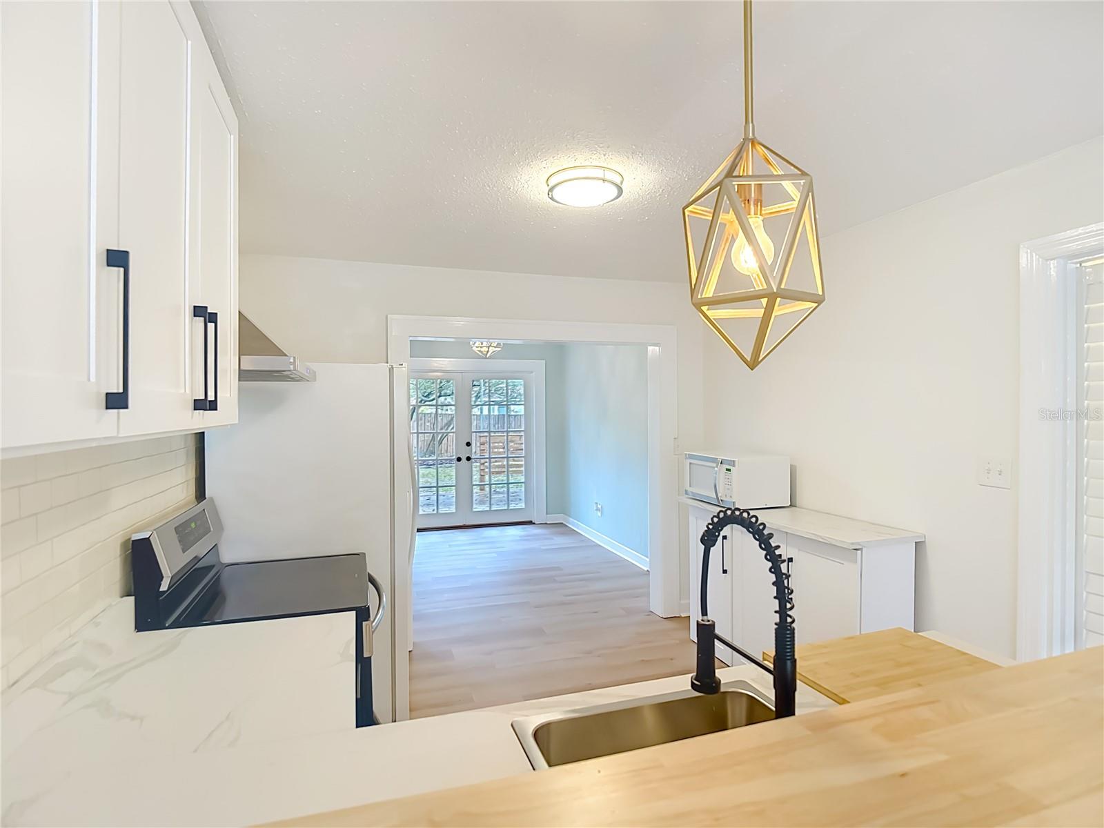 Image 9 of 39 For 2210 Idlewild Avenue