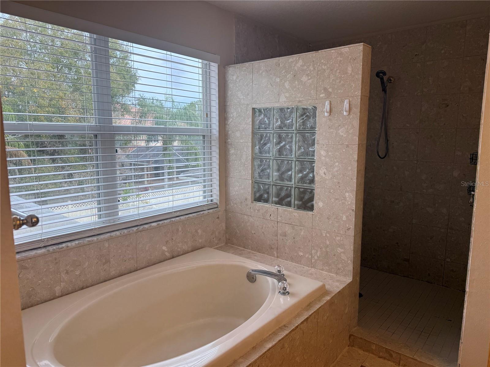 Image 13 of 25 For 9212 Meadow Lane Court