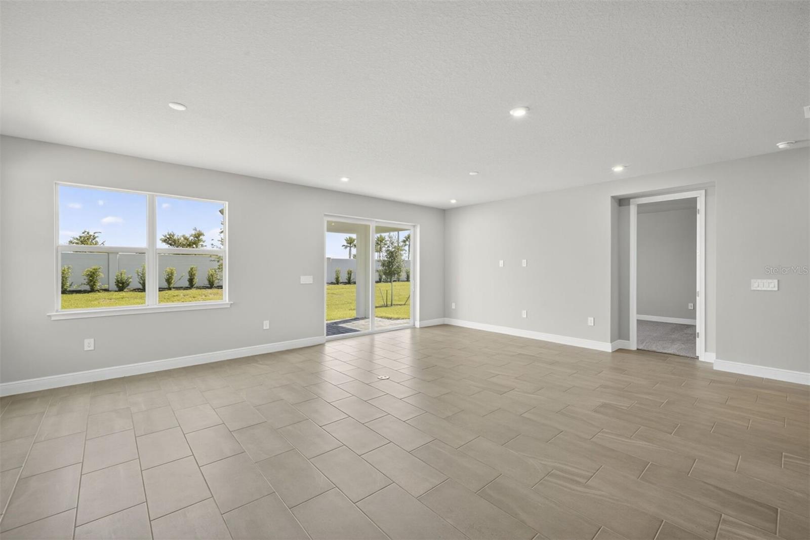 Image 7 of 48 For 11830 Starbright Path