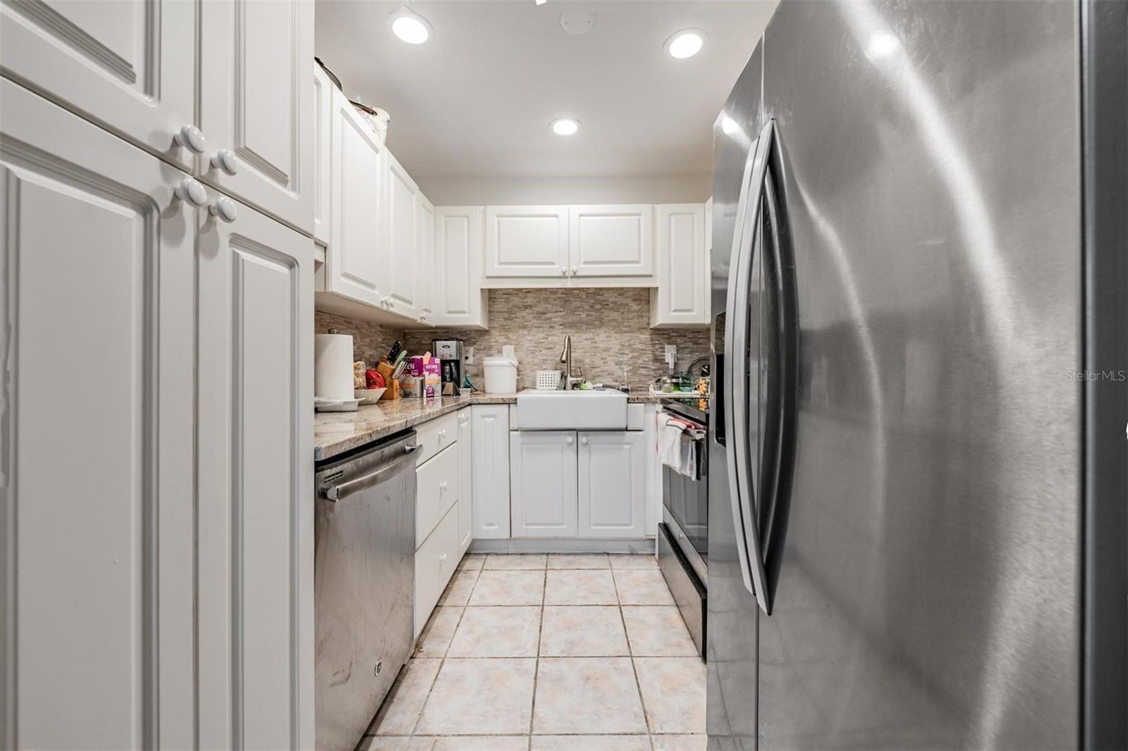 Image 10 of 48 For 1905 Canterbury Lane 17