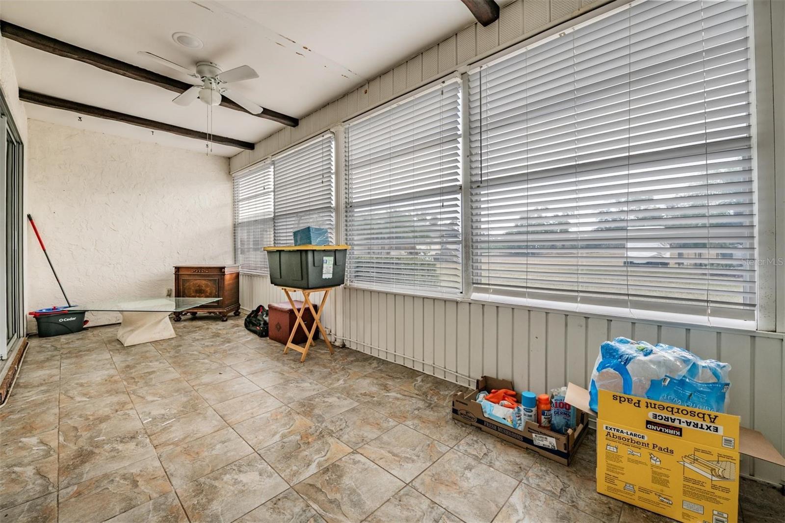 Image 21 of 48 For 1905 Canterbury Lane 17