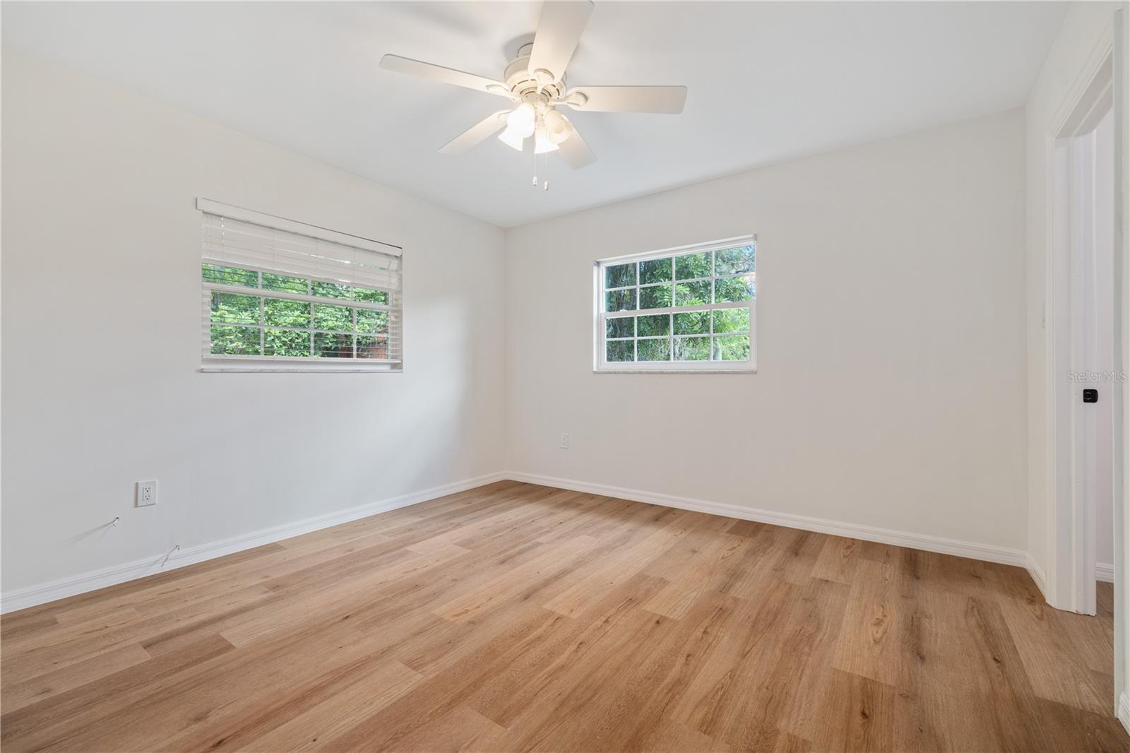 Image 15 of 26 For 8916 Memorial Highway