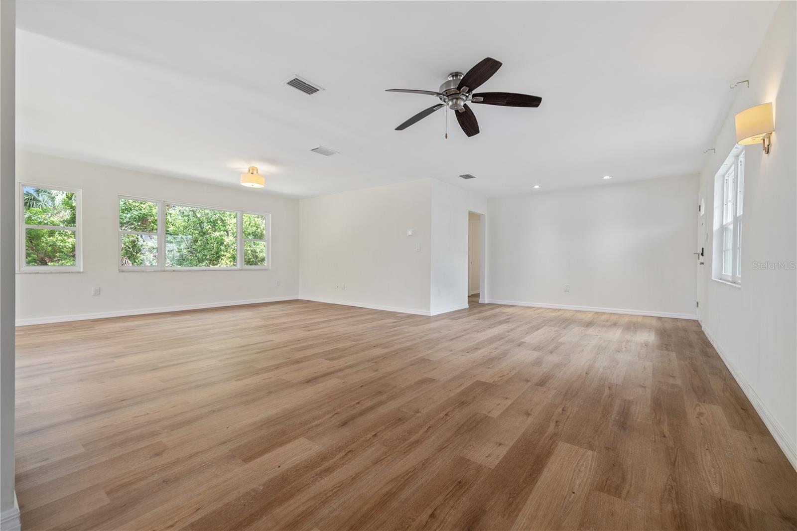 Image 6 of 26 For 8916 Memorial Highway