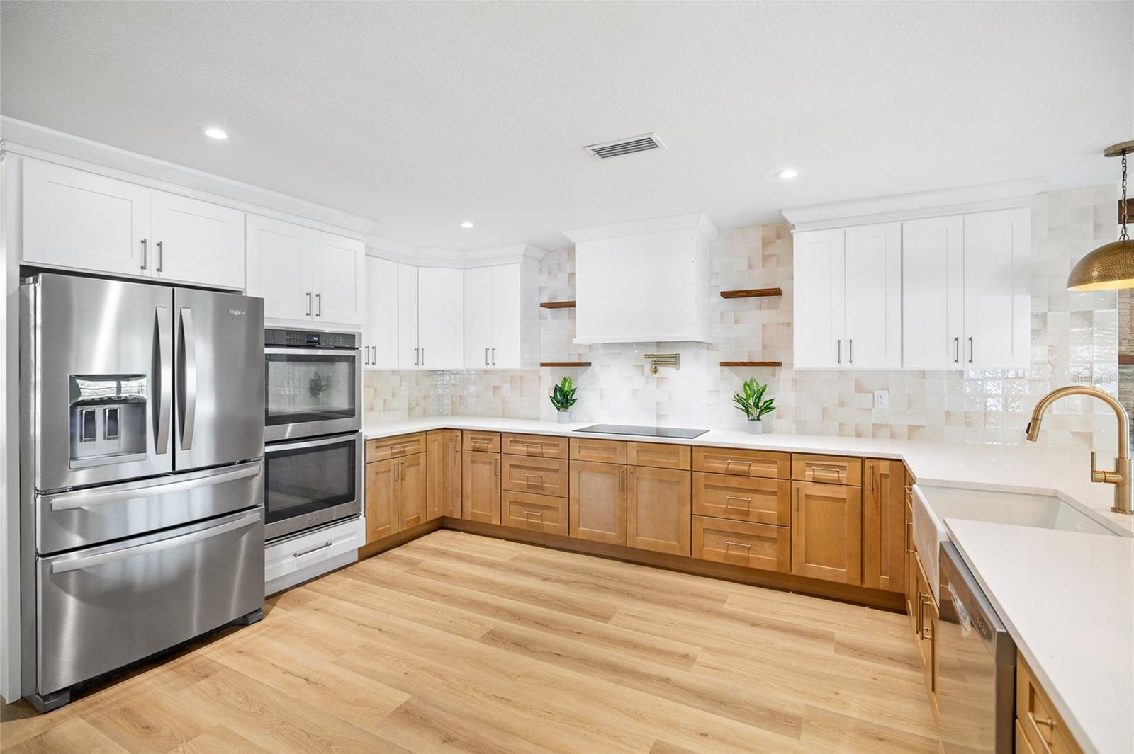 Image 14 of 71 For 17917 Clear Lake Drive