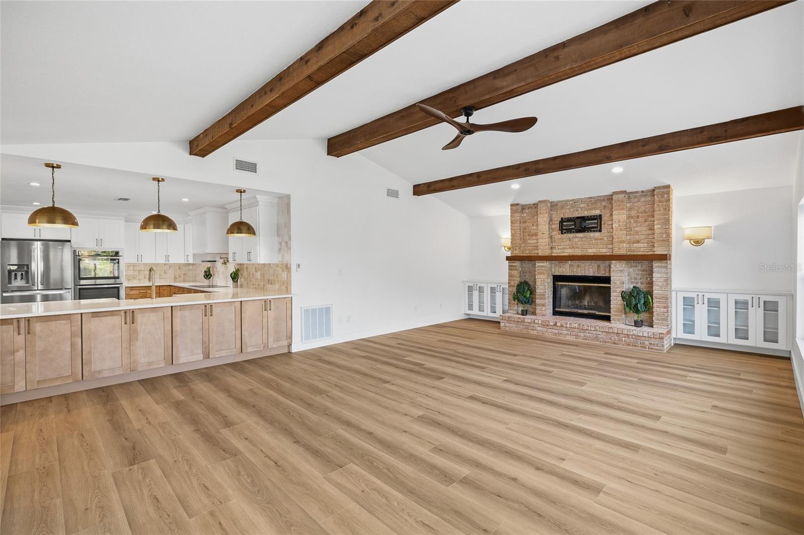 Image 21 of 71 For 17917 Clear Lake Drive