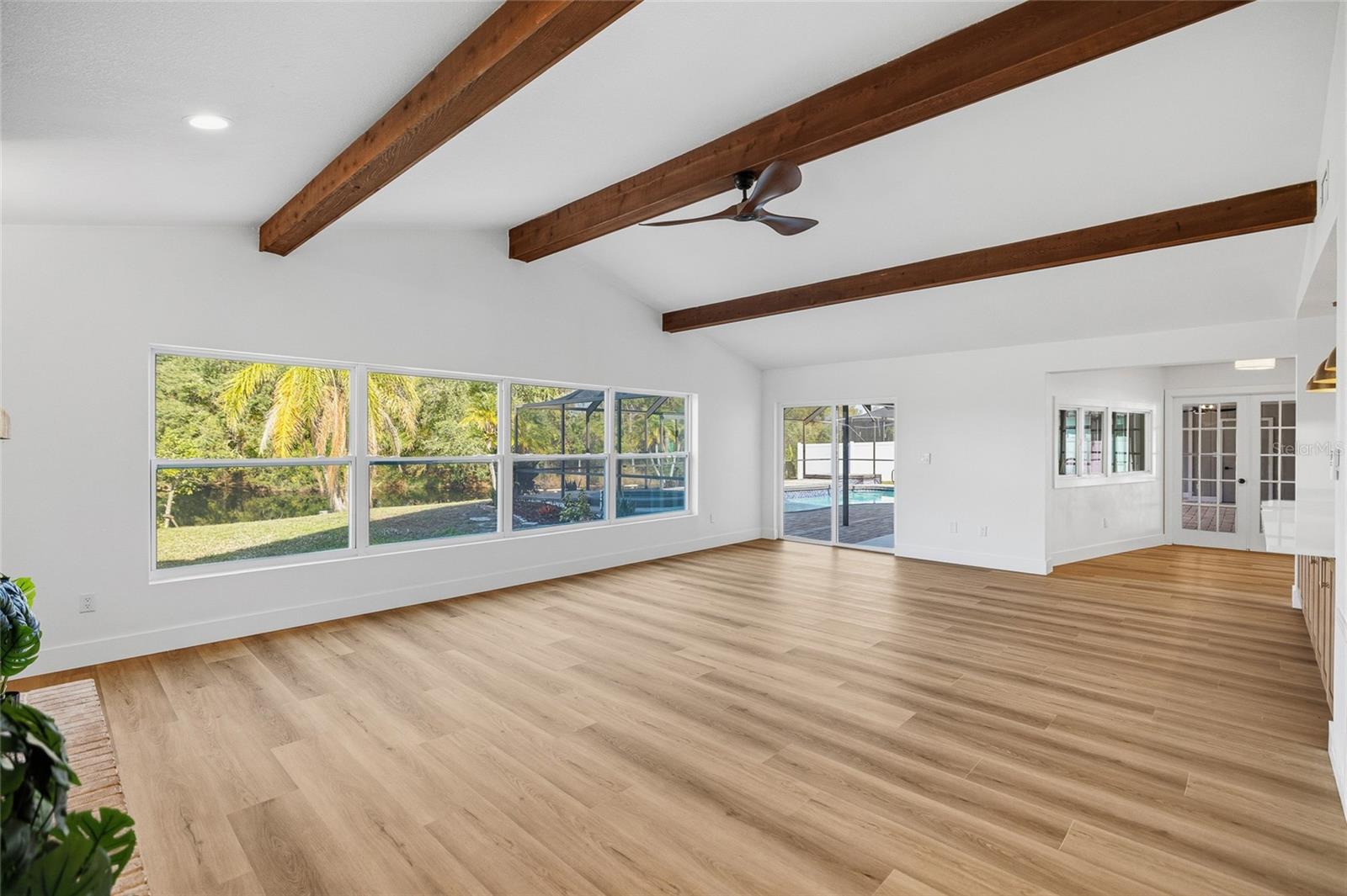 Image 23 of 71 For 17917 Clear Lake Drive